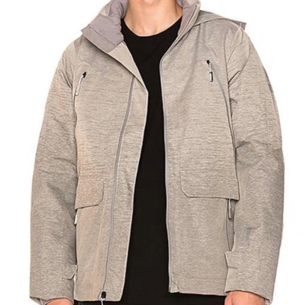 Cryos GTX Jacket in Mid Grey Gradient Jacquard
The North Face